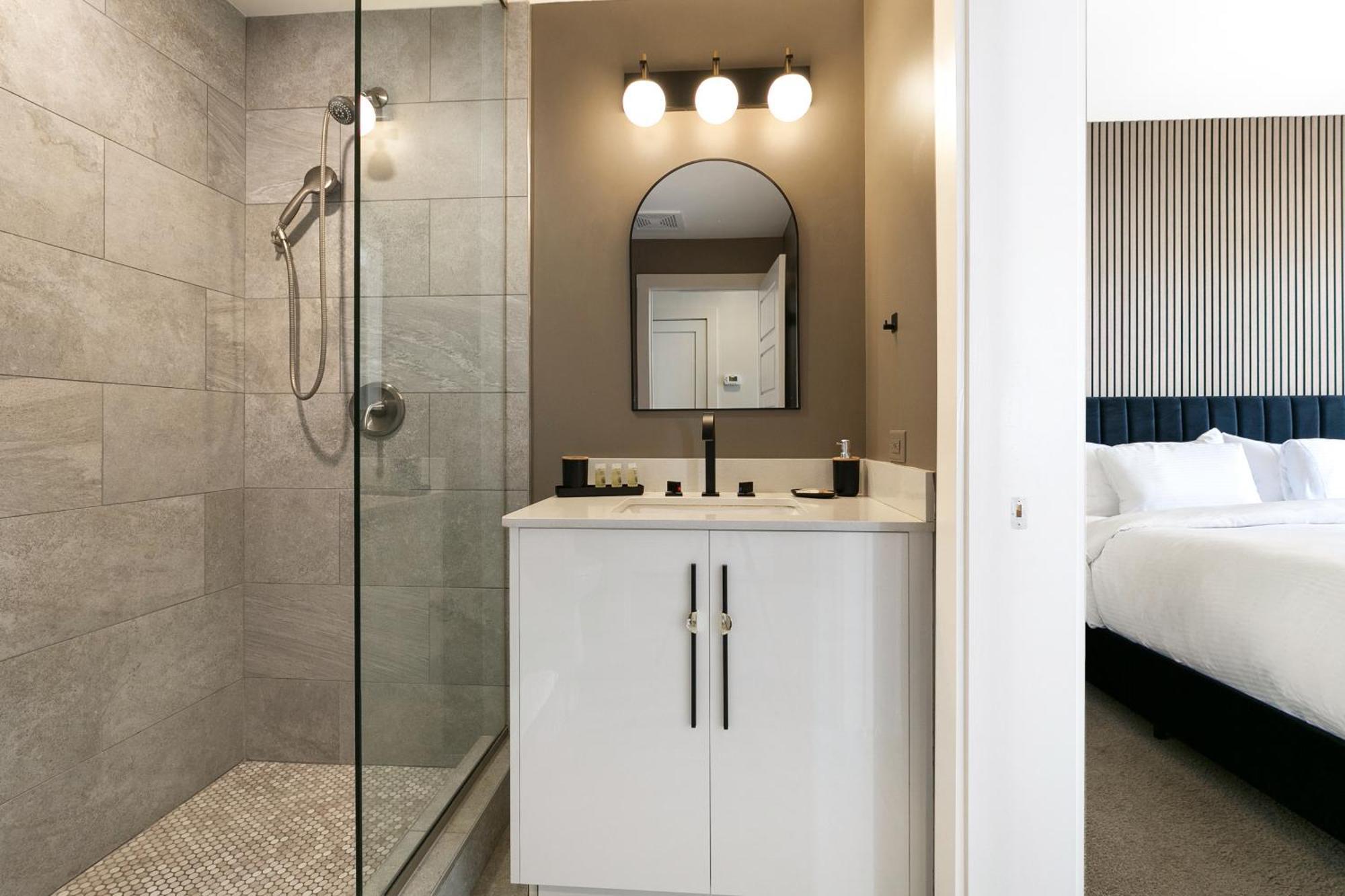 Luxury 2-Bedroom Condo Steps Away From The French Quarter New Orleans Eksteriør billede