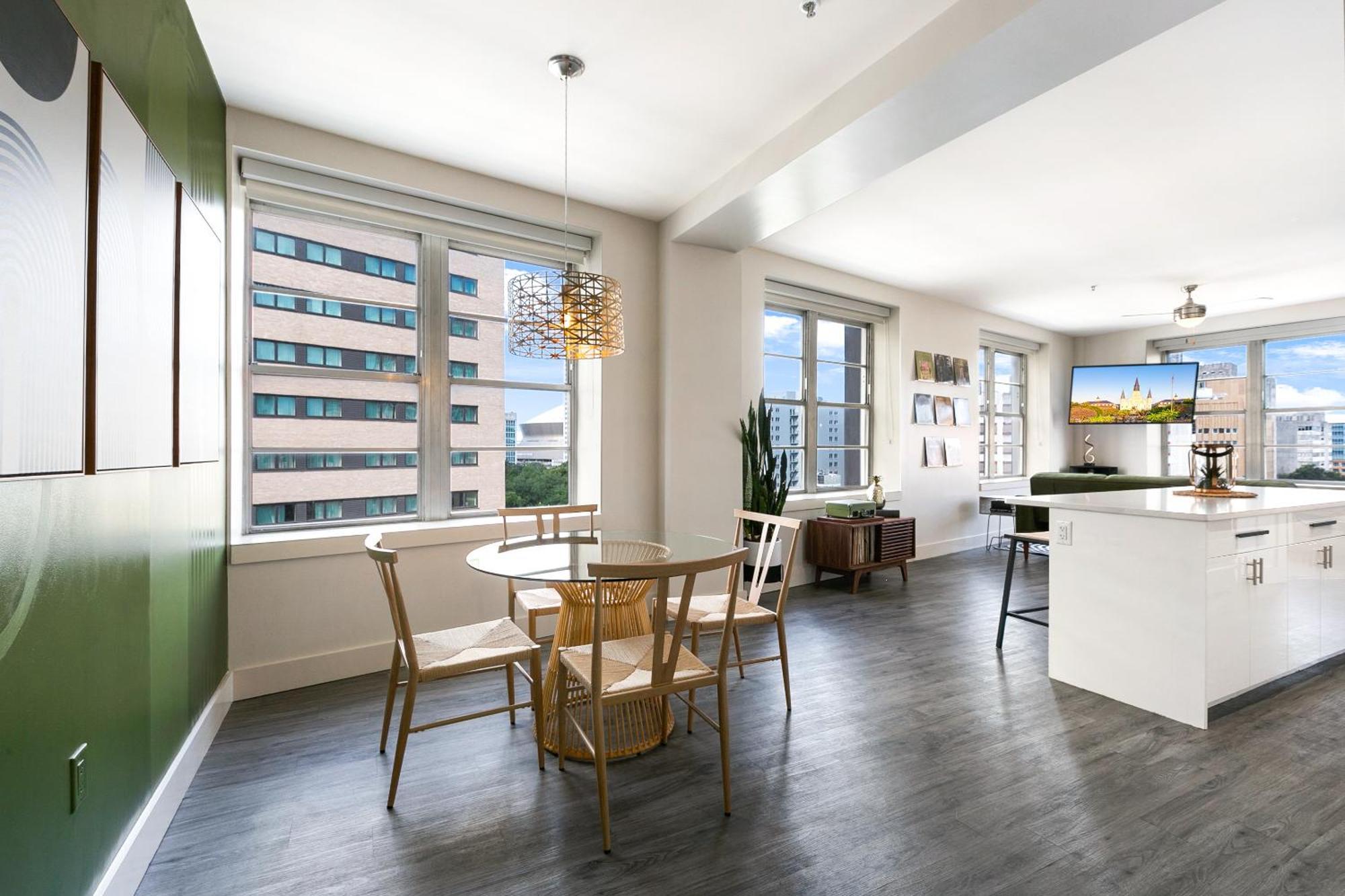 Luxury 2-Bedroom Condo Steps Away From The French Quarter New Orleans Eksteriør billede